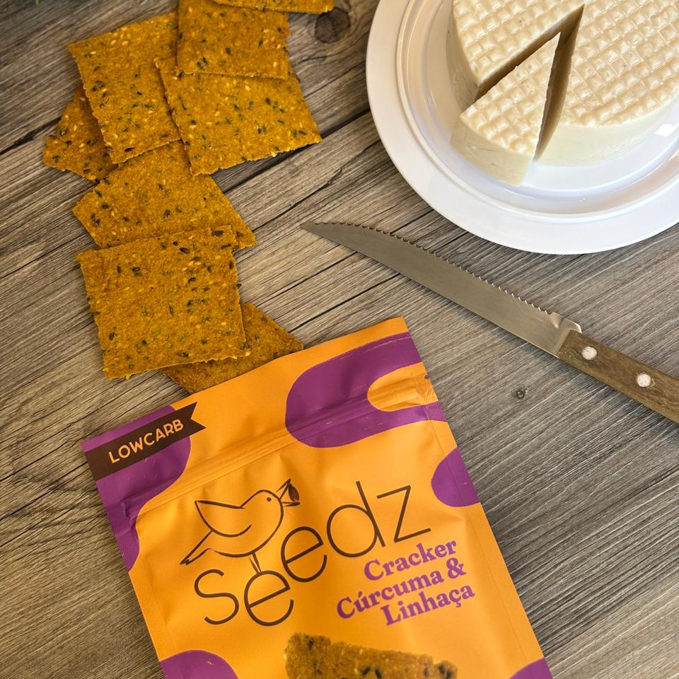 2 Caixas de Biscoito Salgado